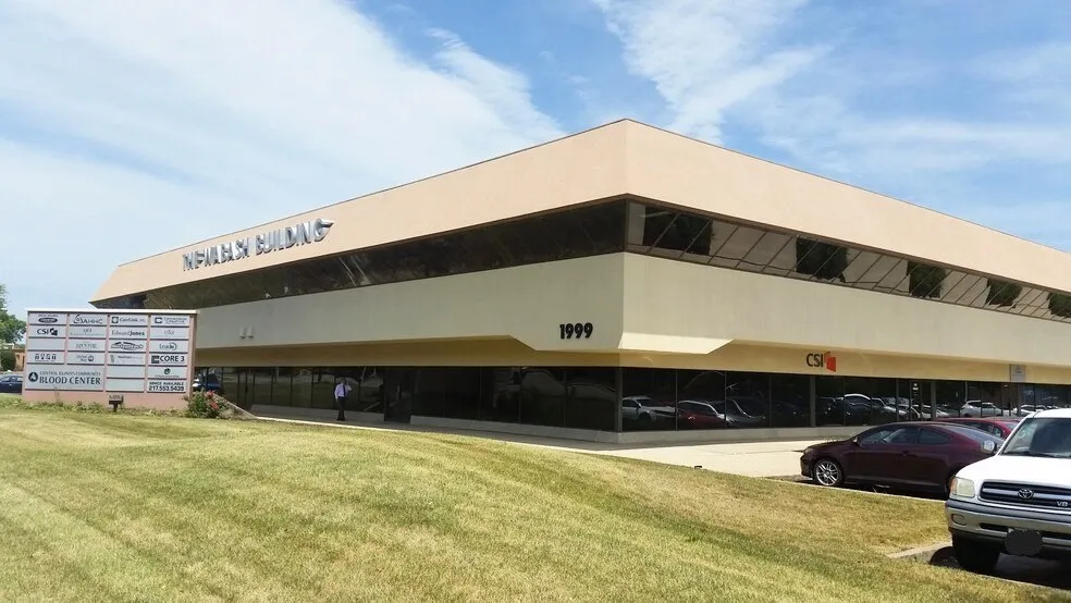 DUI Evaluation & Treatment Services building at 1999 Wabash Ave Springfield IL 62704 — exterior with parking and signage
